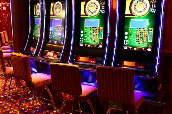 Live blackjack and baccarat studios integrated with slots Live dealer tables on jawara79 login alongside slots